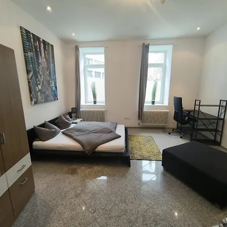 Downtown First Floor 6 Guests On Request Wilhelmstr 5 Min To Chio Διαμέρισμα Άαχεν