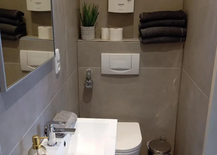 Downtown First Floor 6 Guests On Request Wilhelmstr 5 Min To Chio *